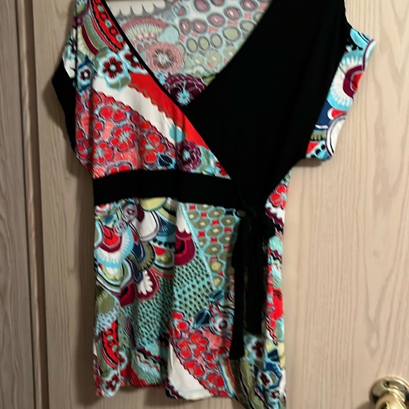 Brand is CYC beautiful colours with black, side tie.xl - Picture 1 of 7